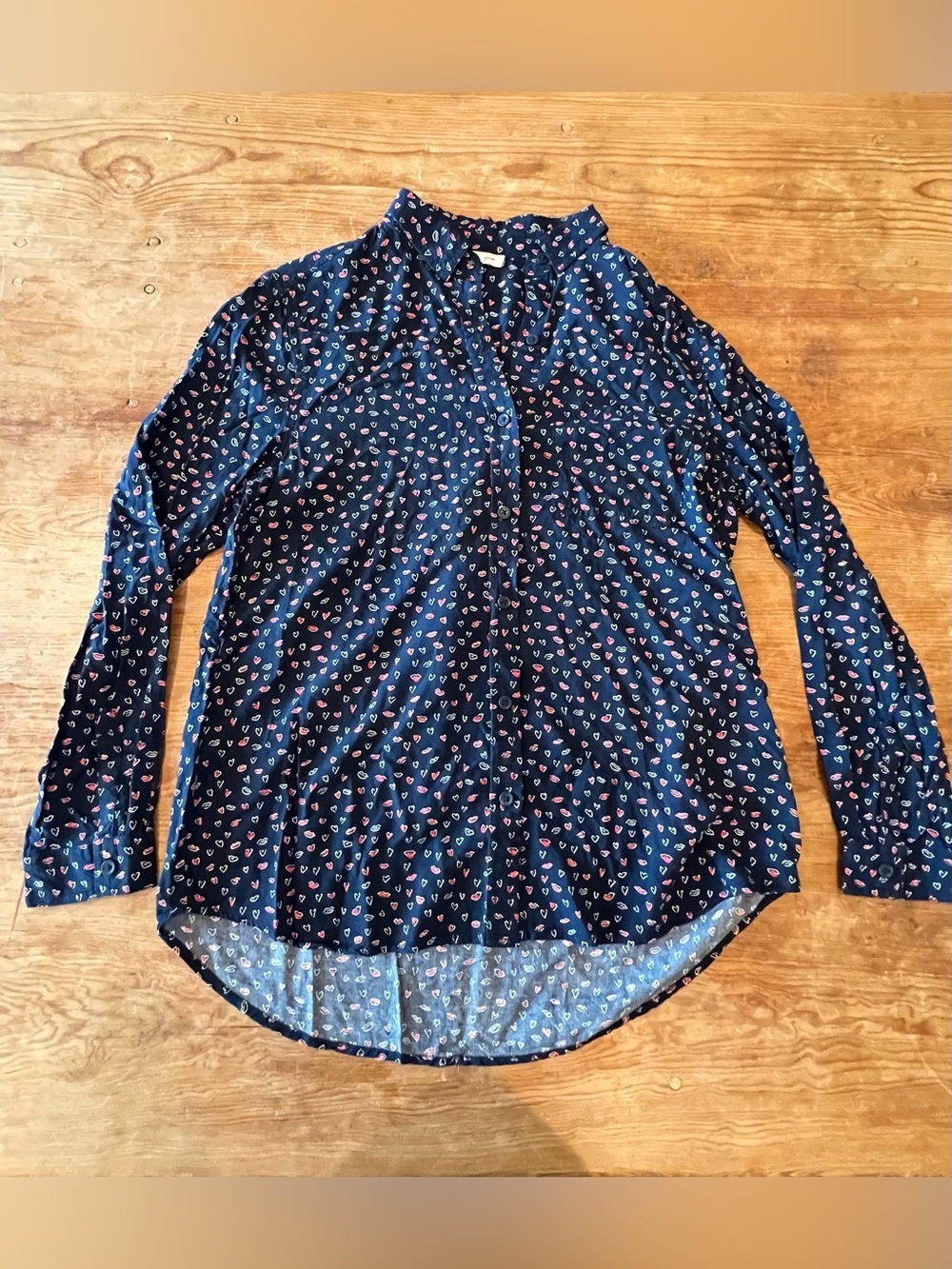 beachlunchlounge Navy Button-Down Shirt with Pink & White Heart Print